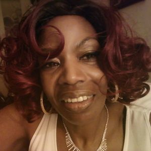 Meet your Posher, Leslie